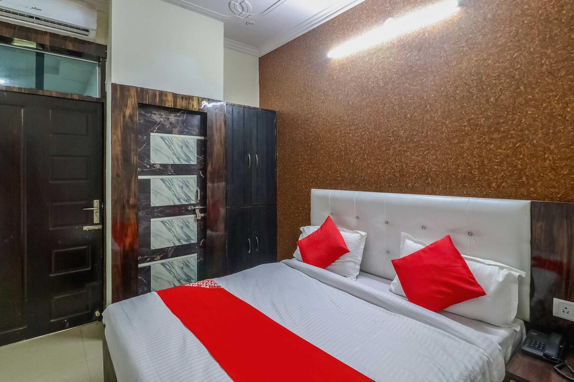 Hotel O Rodstar Chinhat Buitenkant foto