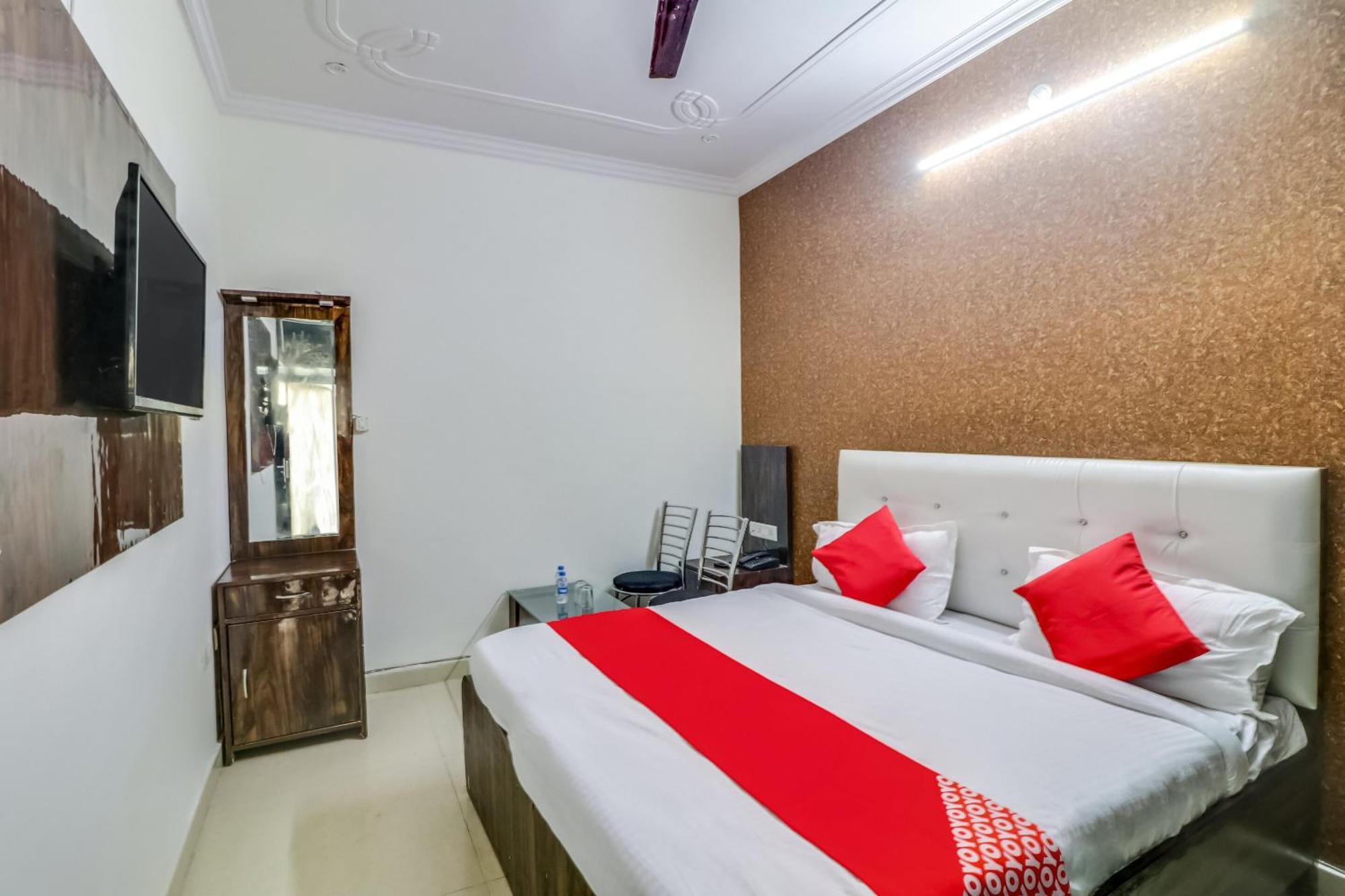 Hotel O Rodstar Chinhat Buitenkant foto